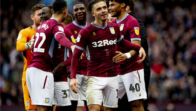 约克：我认为枪手将重蹈覆辙再次争冠失败，曼城具备逆袭能力（约克：看好曼城逆袭，阿森纳恐再度冲冠折戟）