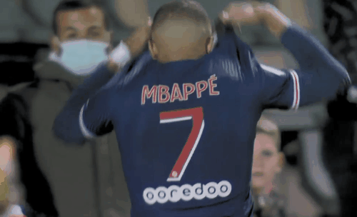 早报：维拉击败曼联延续十连胜（晨报：维拉力克曼联，豪取十连胜）