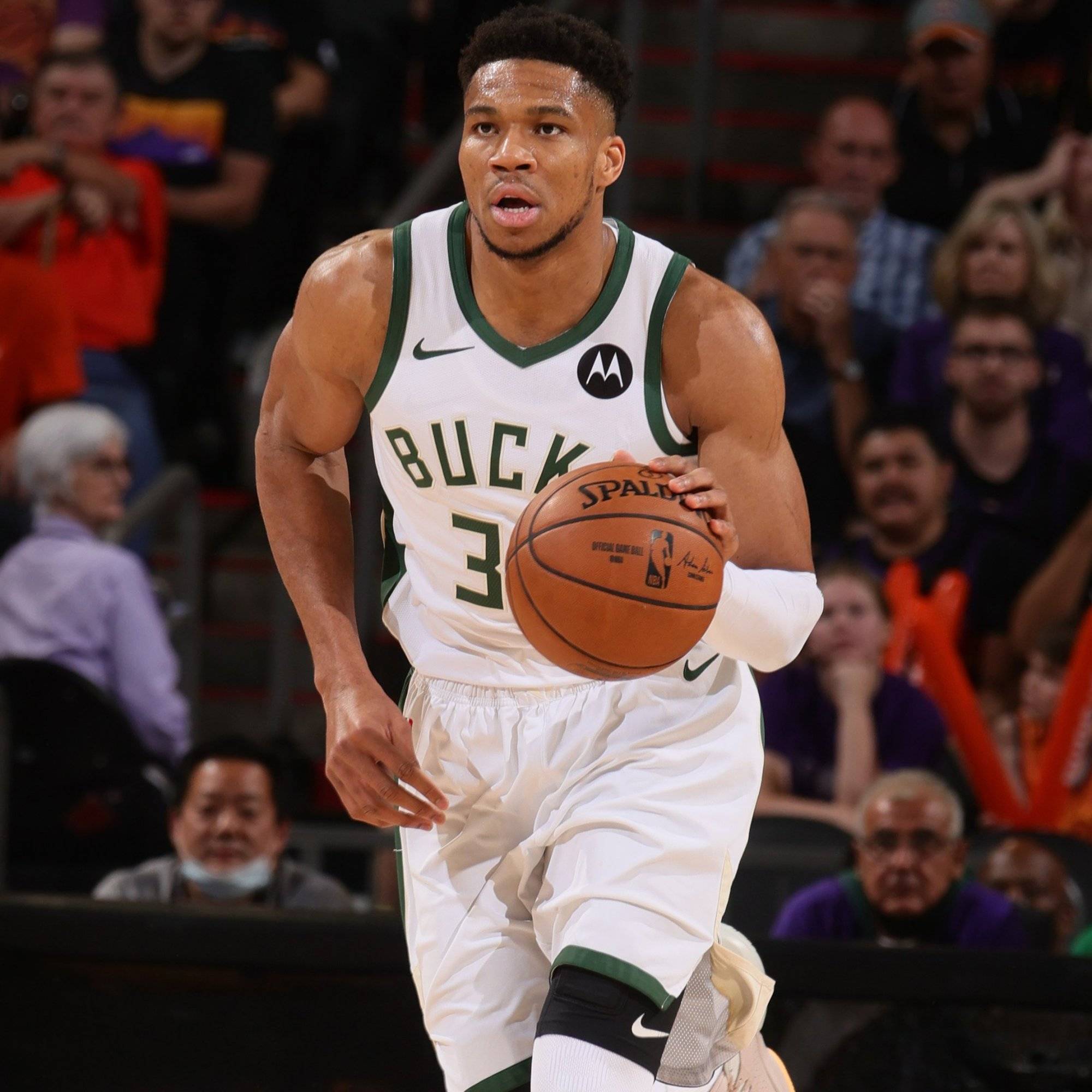 时隔两月破荒，“梅开二度”的霍伊伦还需枪口更稳（两月后破荒，霍伊伦梅开二度但机会把握仍待提升）