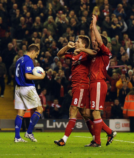 英超前瞻：桑德兰伯恩茅斯时隔8年再遇，皆争胜冲击前4（英超前瞻：桑德兰与伯恩茅斯阔别8年再度交锋，力拼三分冲击前四）