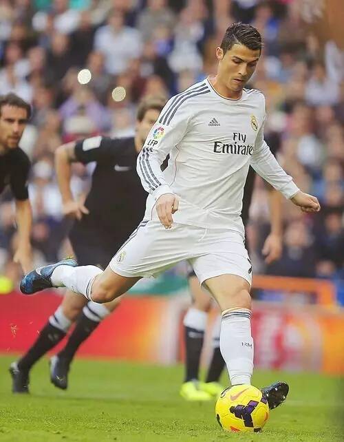 NBA常规赛战报：快船客场险胜雷霆,